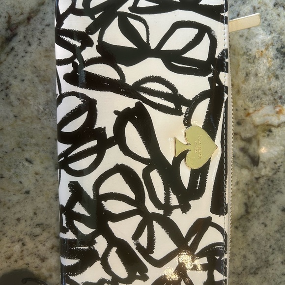 kate spade Handbags - Kate spade black and ivory wallet. Like new condition.